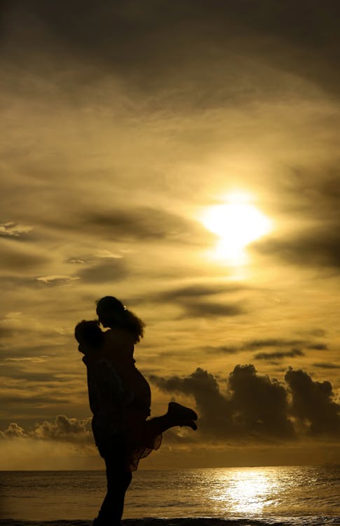 Love Attraction Spells for Single People Ready for Love